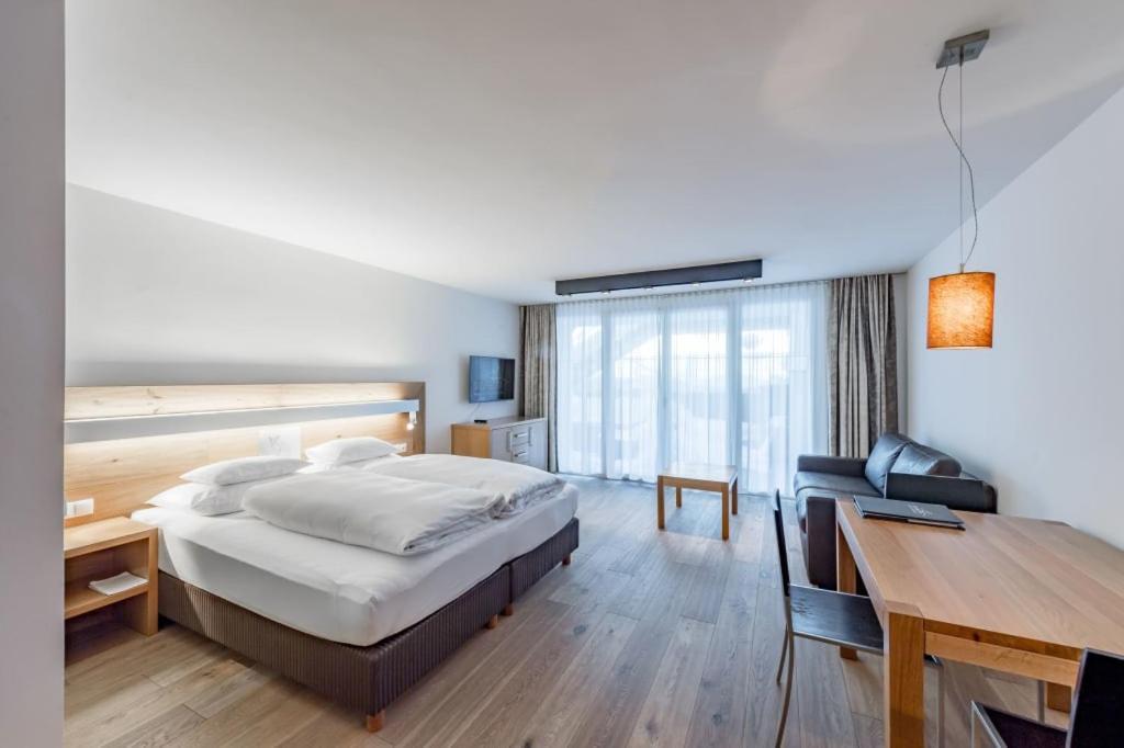 Sport- Und Genusshotel Silvretta อิสชเกิล ภายนอก รูปภาพ
